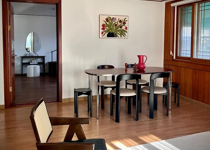 Premium Penthouse - Dazzling Sunshine, Artistic Interior Daire