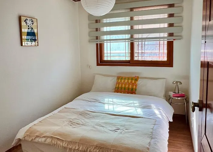 Premium Penthouse - Dazzling Sunshine, Artistic Interior *