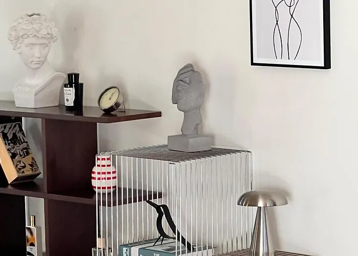 Premium Penthouse - Dazzling Sunshine, Artistic Interior Daire